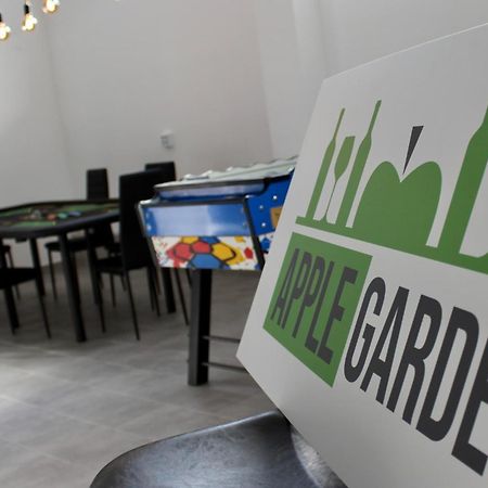 Applegarden Villa Debrecen Bagian luar foto