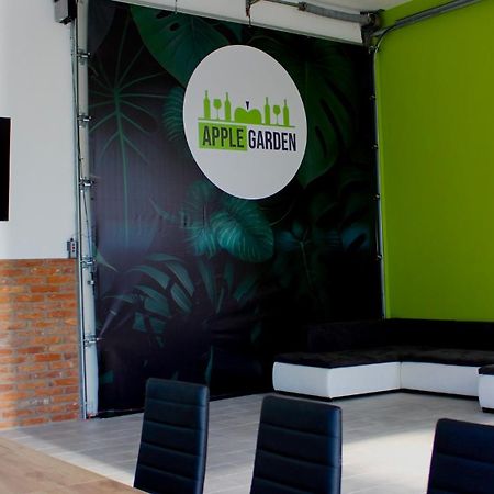 Applegarden Villa Debrecen Bagian luar foto