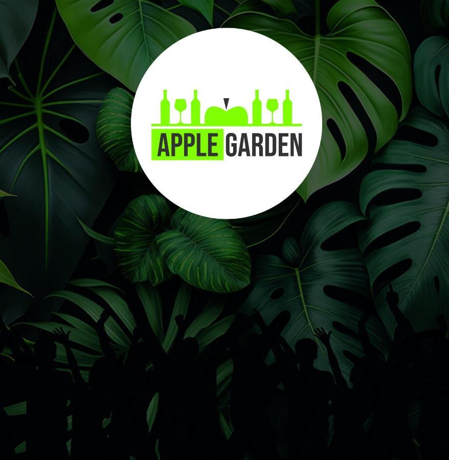 Applegarden Villa Debrecen Bagian luar foto